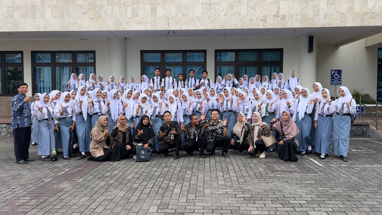 SMK Negeri 1 Rembang Purbalingga Gelar Kegiatan Study at Campus di Universitas Muhammadiyah Purwokerto